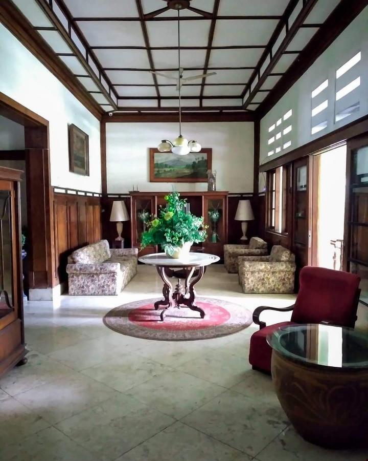 Guest House Teras Solo Syariah Exterior foto